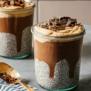 High-Protein Peanut Butter & Chocolate Chia Pudding