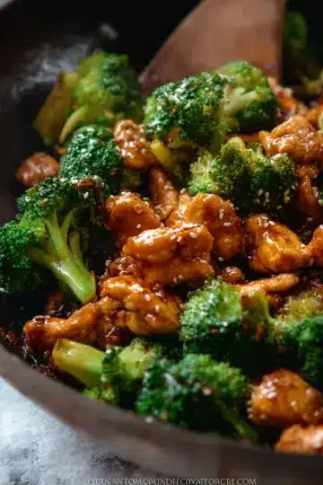 Chicken and Broccoli (Chinese Takeout Style)
