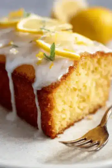 Lemon Cake with Lemon Glaze