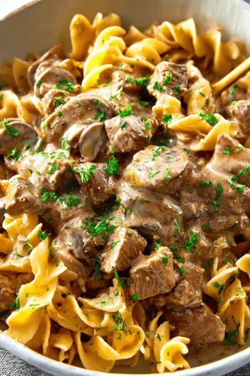 Slow Cooker Beef Stroganoff