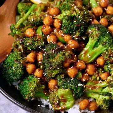 Garlic Broccoli Stir Fry With Chickpeas