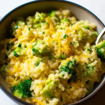 The 4-Ingredient Cheesy Broccoli Rice I’ve Been Making Since College