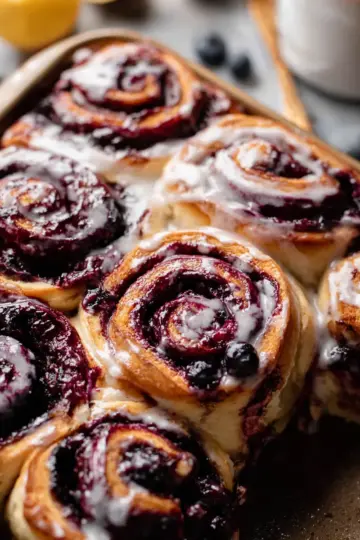 blueberry cinnamon rolls