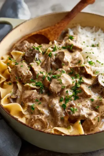 Slow Cooker Beef Stroganoff