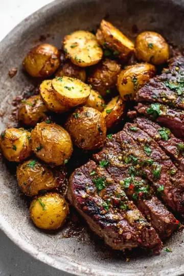Garlic Butter Steak and Potatoes Skillet