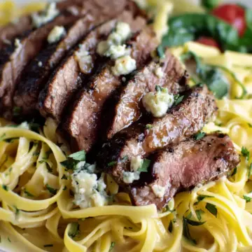Steak Gorgonzola Alfredo - Olive Garden Copycat
